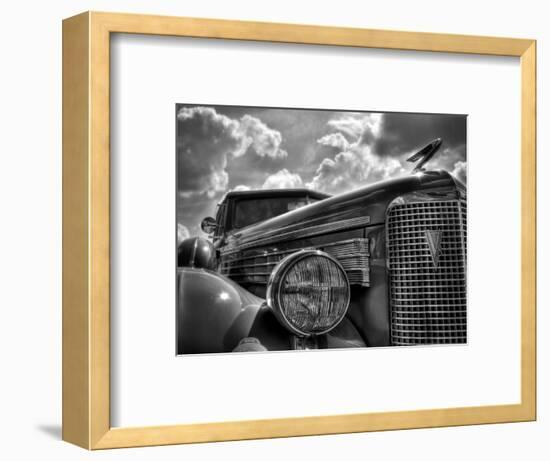 V8-Stephen Arens-Framed Photographic Print