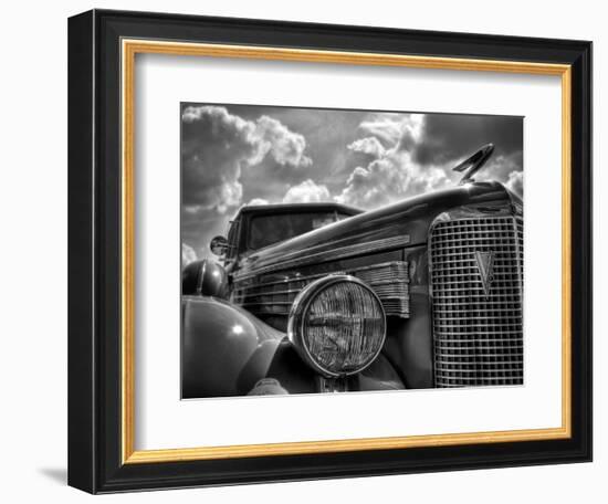 V8-Stephen Arens-Framed Photographic Print