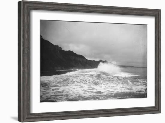 Vague-null-Framed Giclee Print