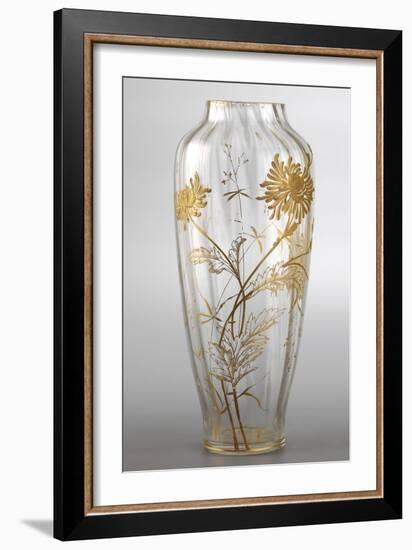 Vase à décor de chrysanthèmes-null-Framed Giclee Print