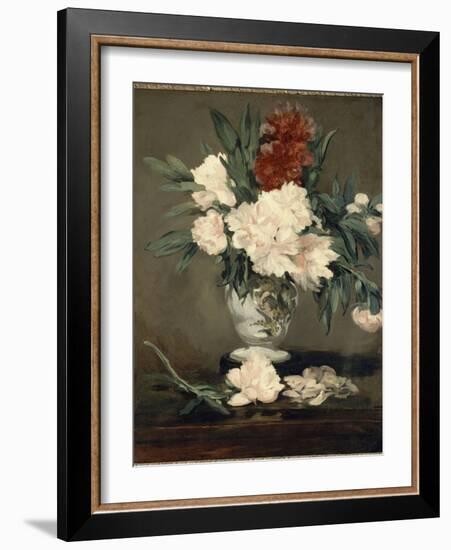 Vase de pivoines sur piédouche-Edouard Manet-Framed Giclee Print