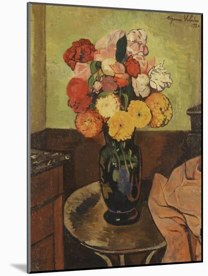 Vase of Flowers on a Round Table-Suzanne Valadon-Mounted Giclee Print