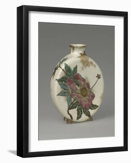 Vase tambourin à décor floral-null-Framed Giclee Print