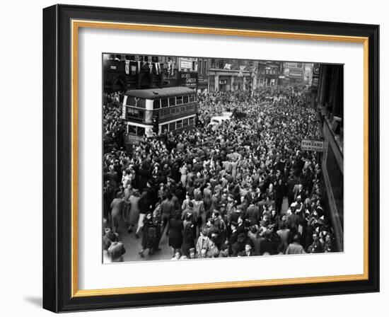 Ve Day Celebrations in London 1945-Nixon Greaves and-Framed Photographic Print