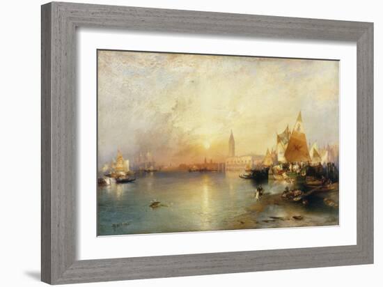 Venedig bei Sonnenuntergang mit der Santa Maria della Salute und dem Dogenpalast. 1902-Thomas Moran-Framed Giclee Print