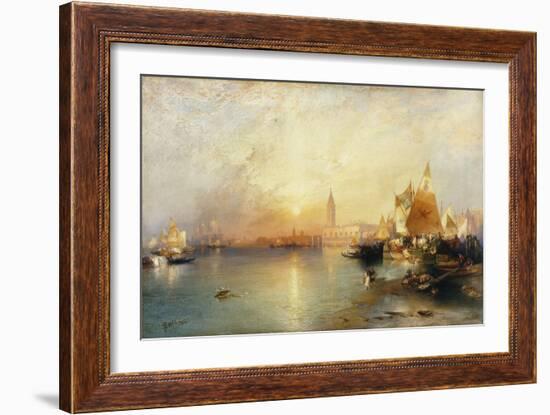 Venedig bei Sonnenuntergang mit der Santa Maria della Salute und dem Dogenpalast. 1902-Thomas Moran-Framed Giclee Print