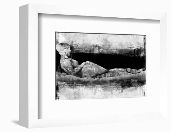 Venus d'Urban Ouest-Rosa Mesa-Framed Art Print