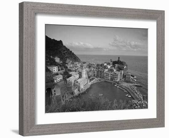 Vernazza, Cinque Terre, Riviera Di Levante, Liguria, Italy-Jon Arnold-Framed Photographic Print