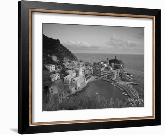 Vernazza, Cinque Terre, Riviera Di Levante, Liguria, Italy-Jon Arnold-Framed Photographic Print