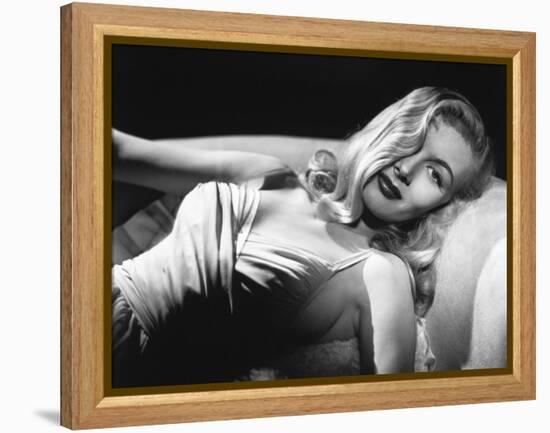 Veronica Lake, 1940-null-Framed Premier Image Canvas