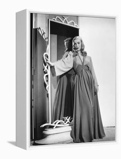 Veronica Lake, 1940-null-Framed Premier Image Canvas