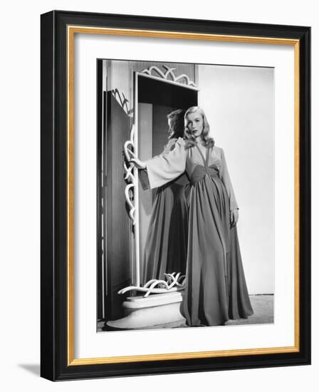 Veronica Lake, 1940-null-Framed Photographic Print