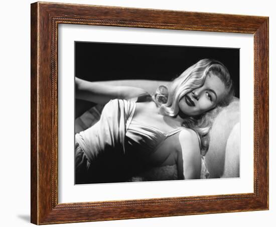 Veronica Lake, 1940-null-Framed Photographic Print