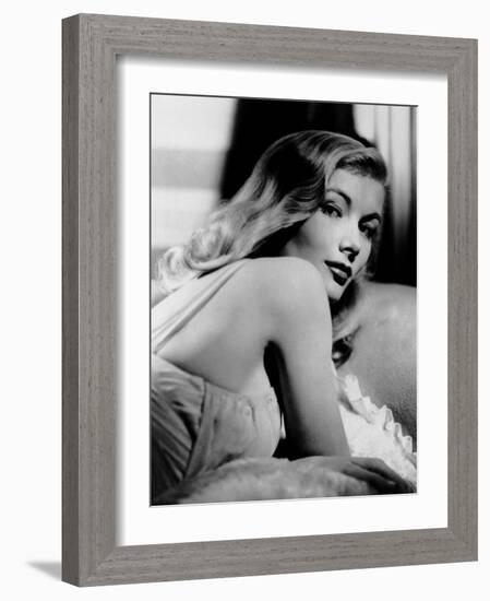 Veronica Lake, Early 1940s-null-Framed Photo