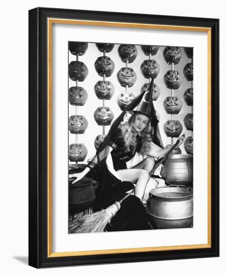 Veronica Lake, I Married a Witch, 1942-null-Framed Photographic Print