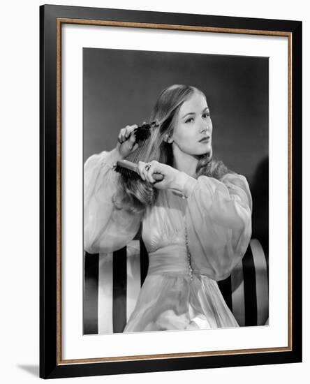 Veronica Lake, Portrait-null-Framed Photo