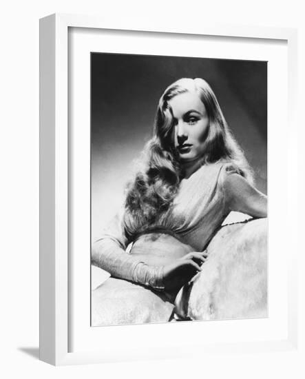 Veronica Lake, This Gun for Hire, 1942-null-Framed Photographic Print