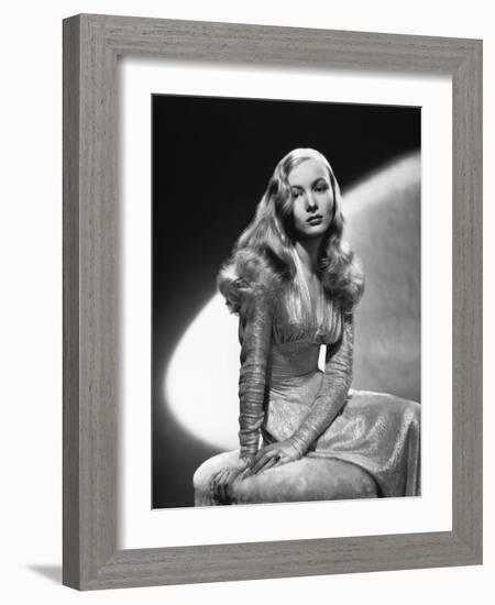 Veronica Lake, This Gun for Hire, 1942-null-Framed Photographic Print