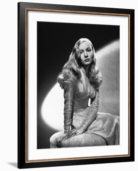 Veronica Lake, This Gun for Hire, 1942-null-Framed Photographic Print