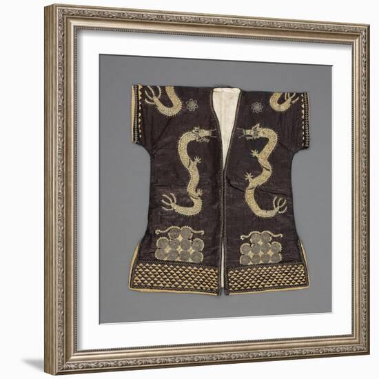 Veste à manches courtes-null-Framed Giclee Print