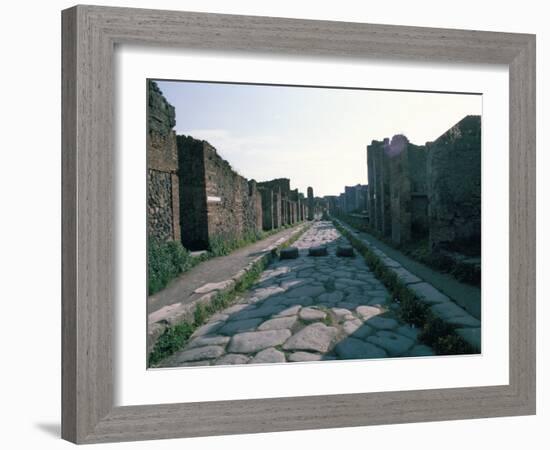 Via Di Nola, Pompeii, Campania, Italy-Christina Gascoigne-Framed Photographic Print