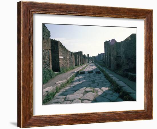 Via Di Nola, Pompeii, Campania, Italy-Christina Gascoigne-Framed Photographic Print