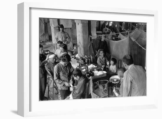 Victims of the Nagasaki Atomic Bombing at Fukuromachi Relief Station, August 1945-null-Framed Photo