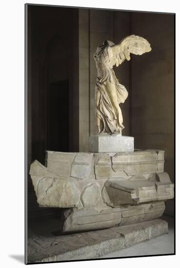 Victoire de Samothrace-null-Mounted Giclee Print