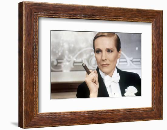 Victor Victoria (photo)-null-Framed Photo