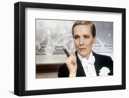 Victor Victoria (photo)-null-Framed Photo