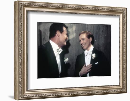 Victor Victoria (photo)-null-Framed Photo