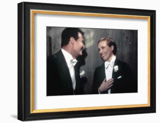 Victor Victoria (photo)-null-Framed Photo