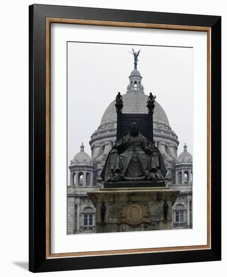 Victoria Memorial, Bronze Statue of Queen Victoria of England, Calcutta, India-null-Framed Giclee Print