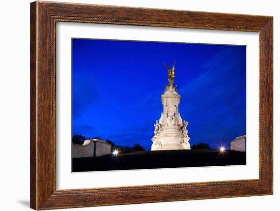 Victoria Memorial, London, England, United Kingdom-Felipe Rodriguez-Framed Photographic Print