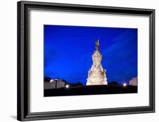 Victoria Memorial, London, England, United Kingdom-Felipe Rodriguez-Framed Photographic Print