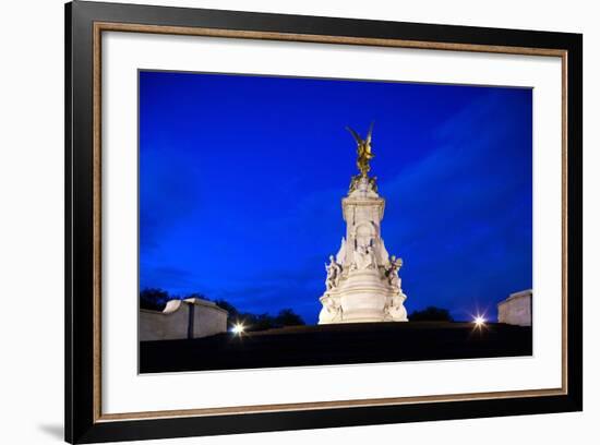 Victoria Memorial, London, England, United Kingdom-Felipe Rodriguez-Framed Photographic Print