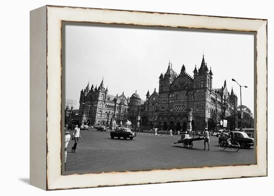 Victoria Terminus Railway Station, Mumbai, Maharashtra, India, 1982-null-Framed Premier Image Canvas