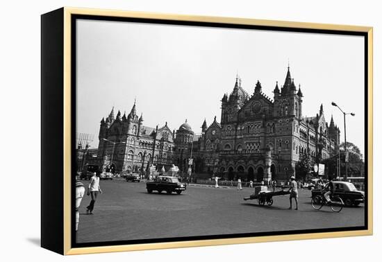 Victoria Terminus Railway Station, Mumbai, Maharashtra, India, 1982-null-Framed Premier Image Canvas