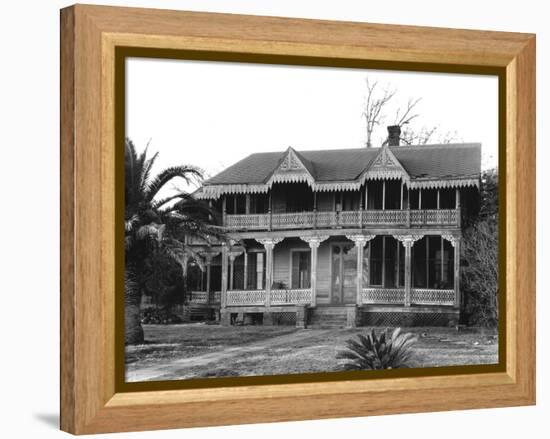 Victorian cottage in Waveland, Mississippi, 1936-Walker Evans-Framed Premier Image Canvas