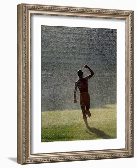 Victorious-null-Framed Photographic Print