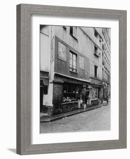 Vieille maison à pans de bois, 3 rue Volta à Paris-Eugène Atget-Framed Giclee Print