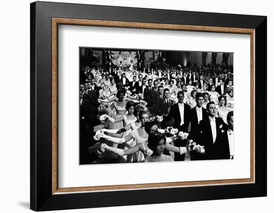 Vienna operaball ,carnival season. Couples, dance a waltz.-Erich Lessing-Framed Photographic Print