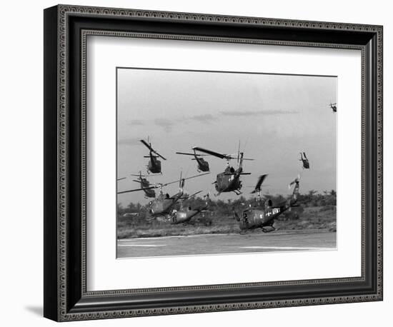 Vietnam Helicopter Assault-Associated Press-Framed Photographic Print