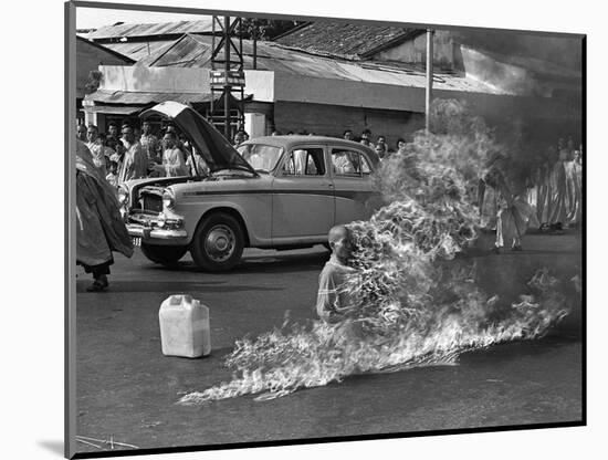 Vietnam Monk Protest-Malcolm Browne-Mounted Photographic Print