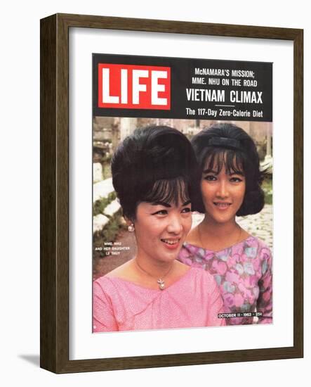 Vietnam's Madame Nhu and Daughter, October 11, 1963-John Loengard-Framed Photographic Print