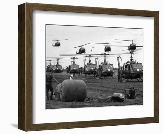 Vietnam U.S. Huey-Associated Press-Framed Photographic Print