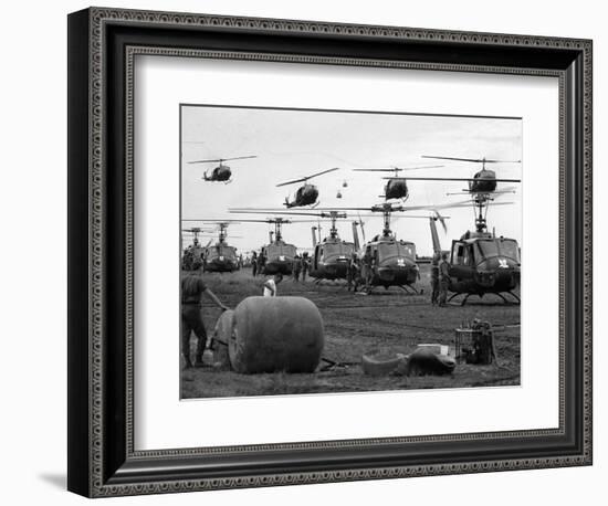 Vietnam U.S. Huey-Associated Press-Framed Photographic Print