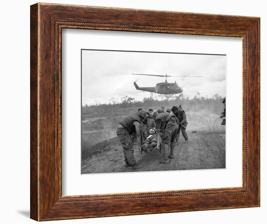 Vietnam War S U.S. Soldiers Wounded-Associated Press-Framed Photographic Print