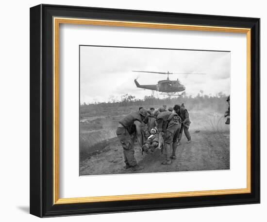 Vietnam War S U.S. Soldiers Wounded-Associated Press-Framed Photographic Print