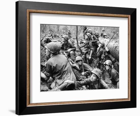 Vietnam War - U.S. Army-Henri Huet-Framed Photographic Print